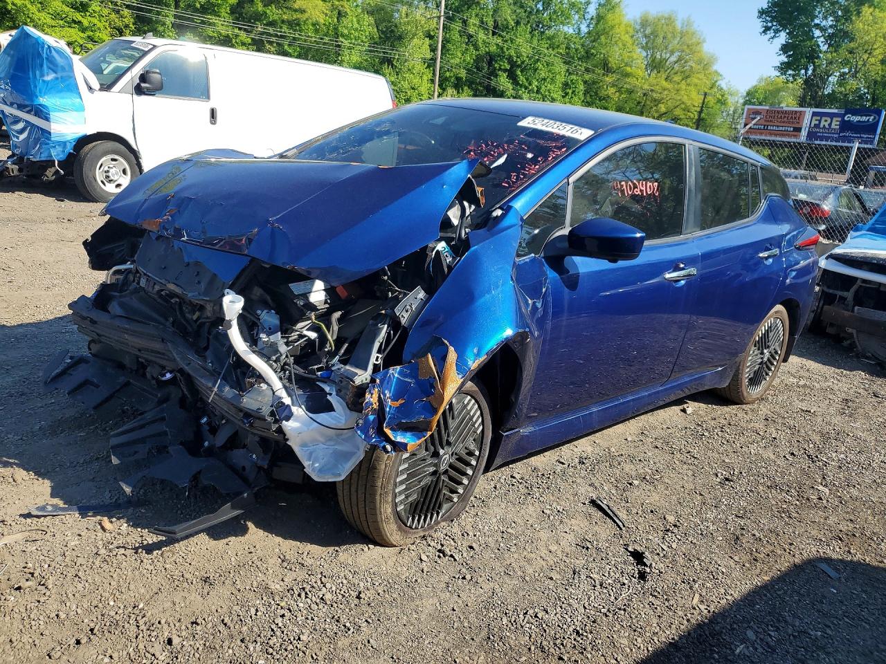 Salvage Nissan LEAF Image