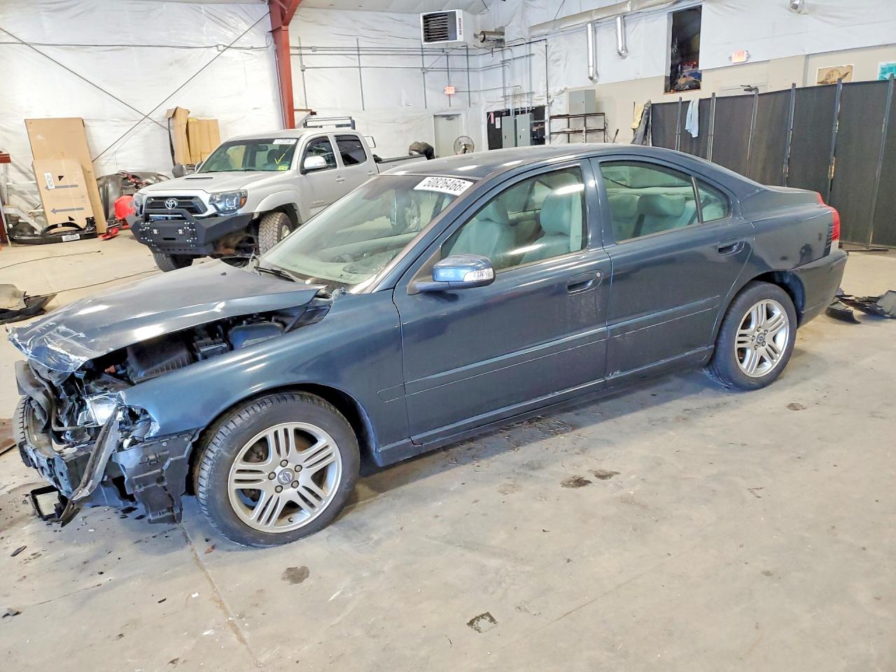 Salvage Volvo S60 Image