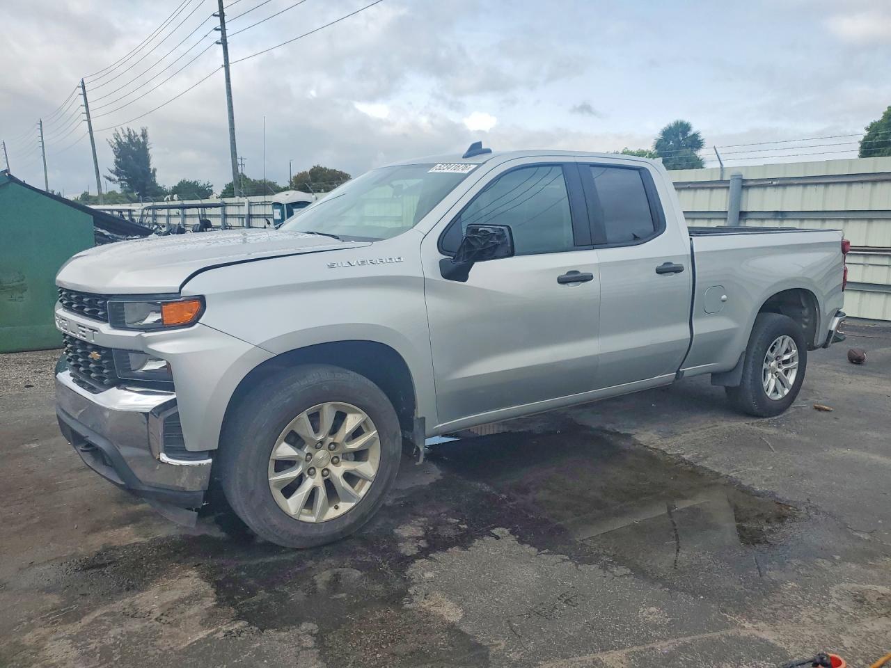 Salvage Chevrolet Silverado Ltd Image
