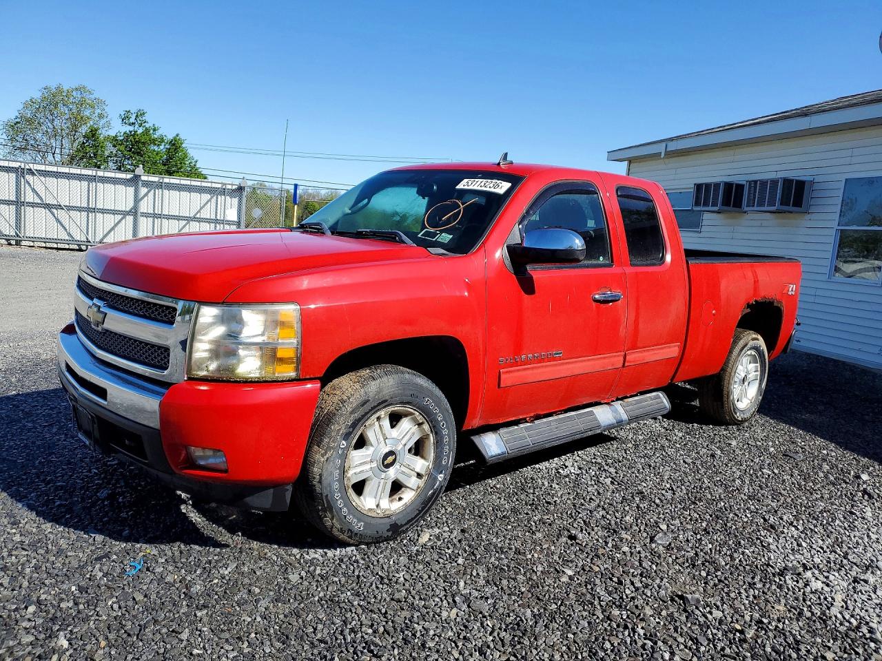 Salvage Chevrolet Silverado Image