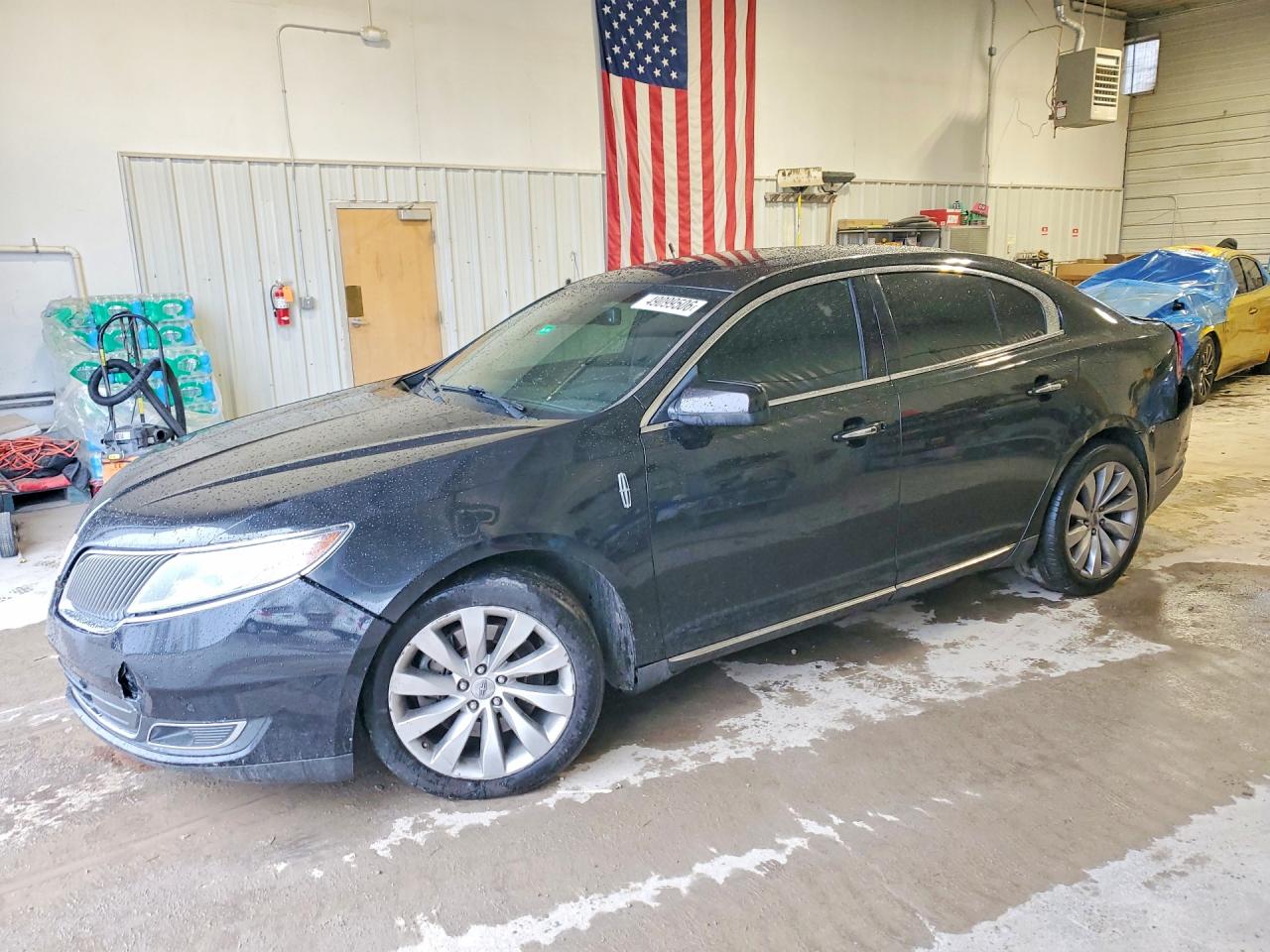 Salvage Lincoln MKS Image