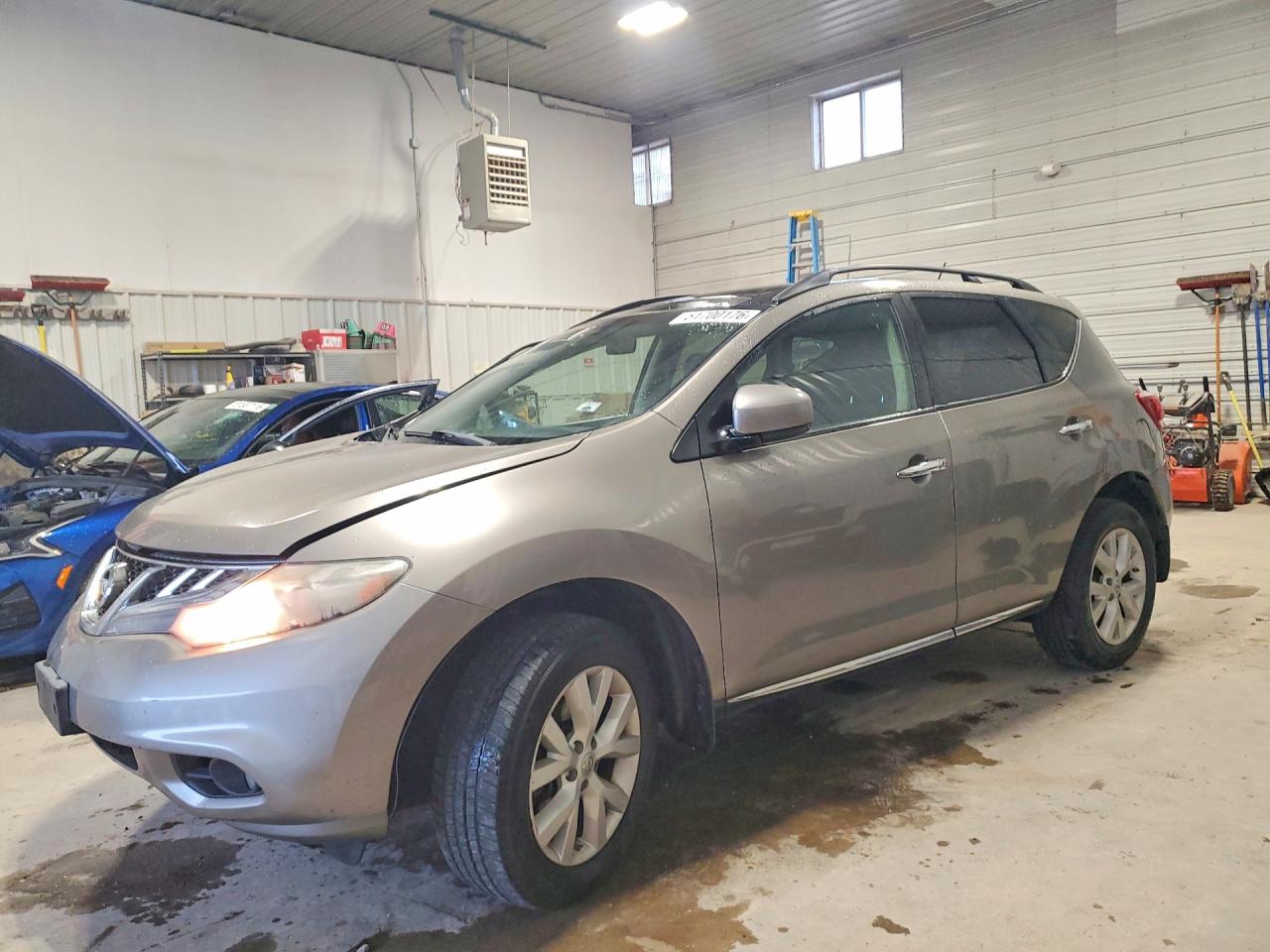 Salvage Nissan Murano Image