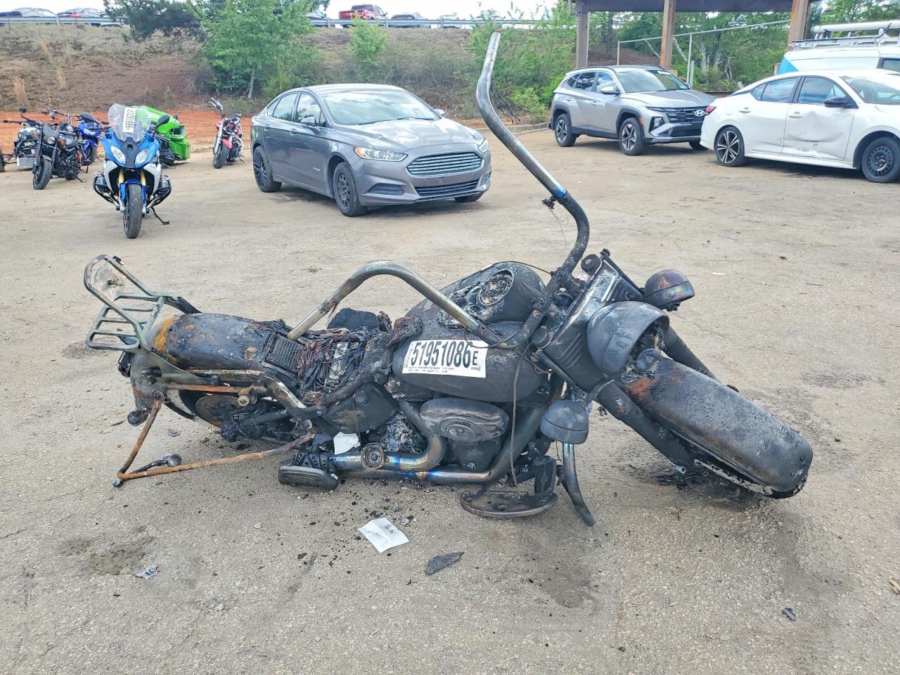 Salvage Harley-Davidson Fl Image