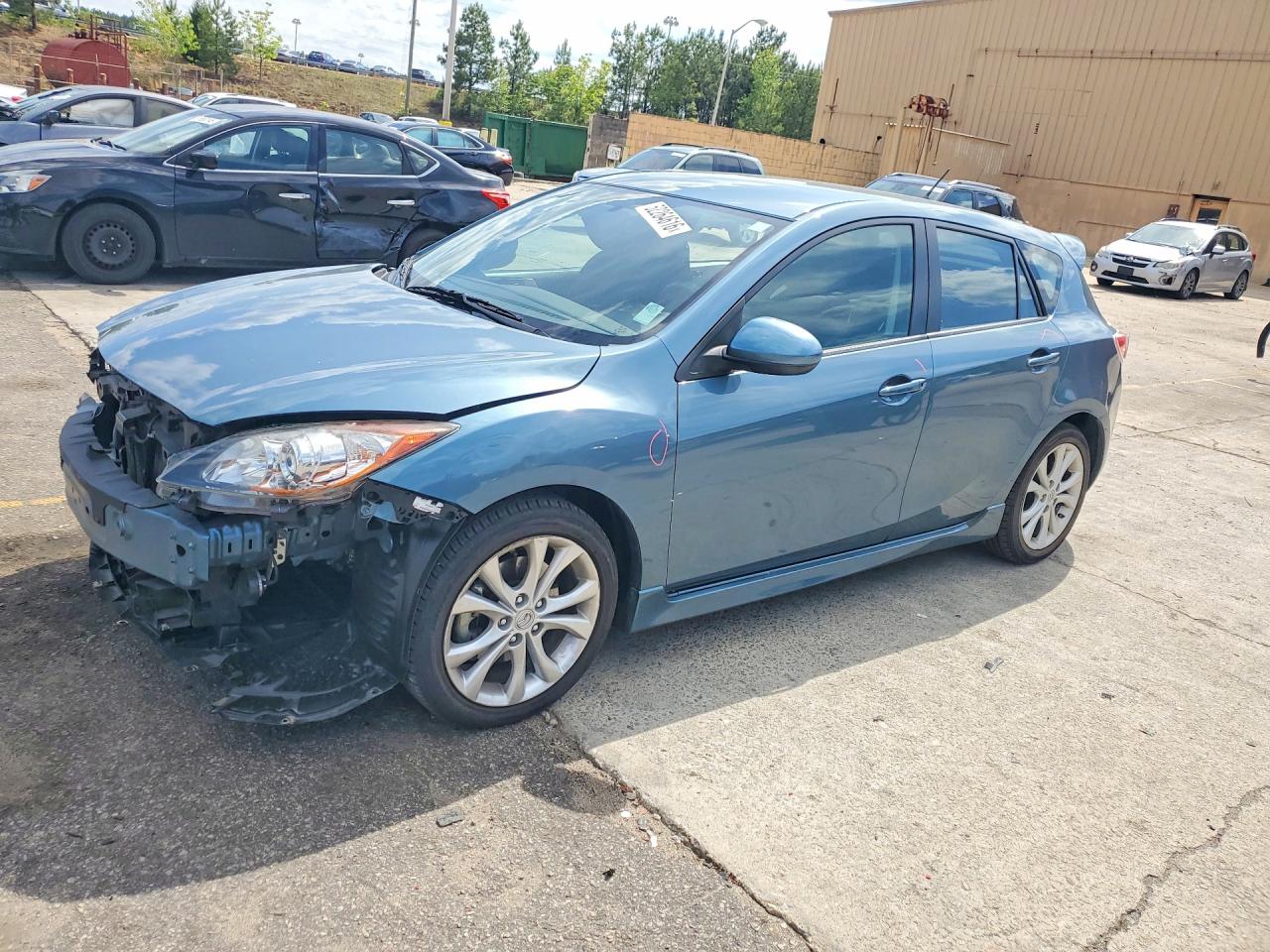 Salvage Mazda Mazda3 Image