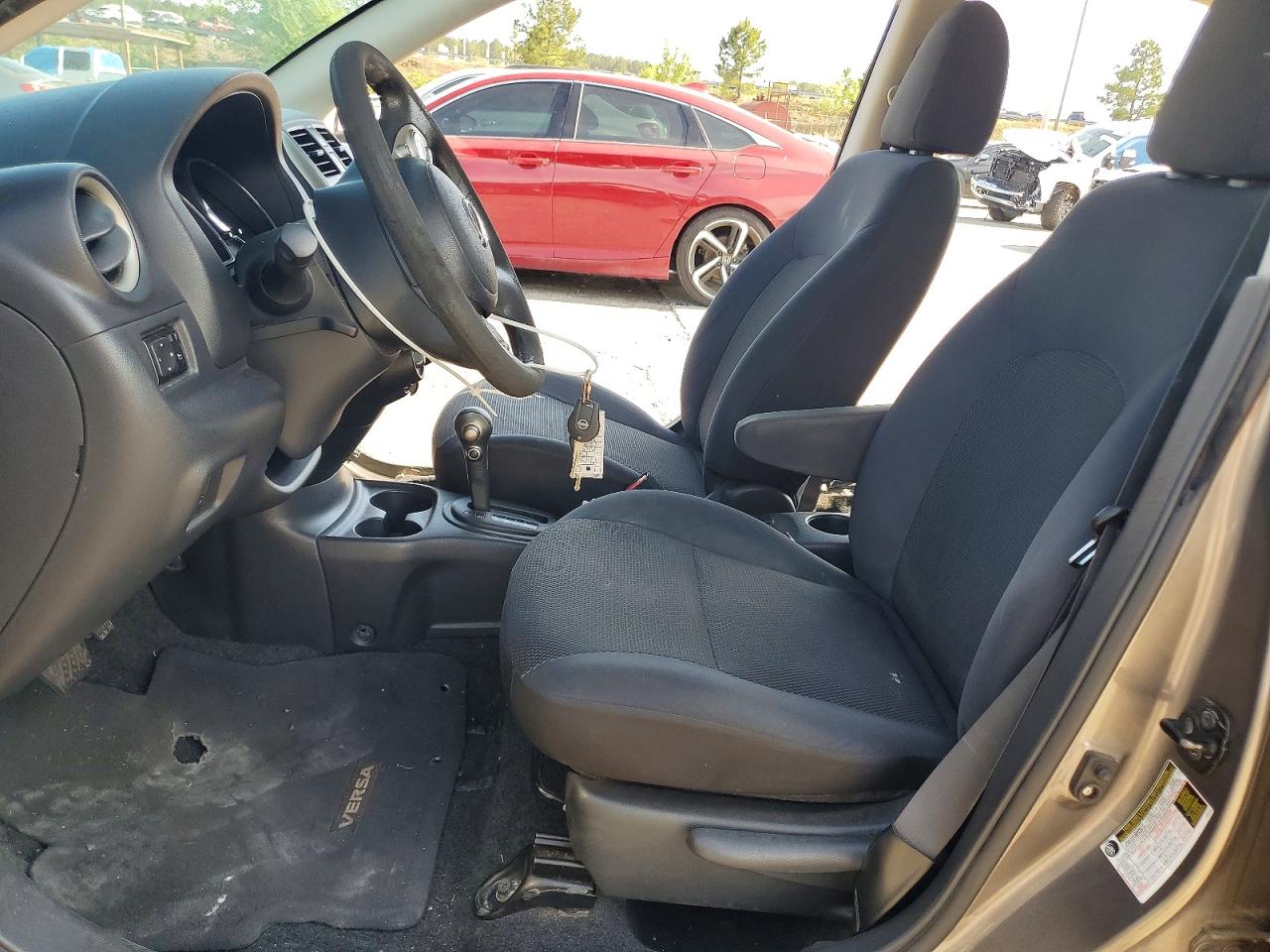 Nissan Versa 1.6 S