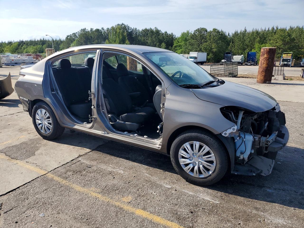 Nissan Versa 1.6 S