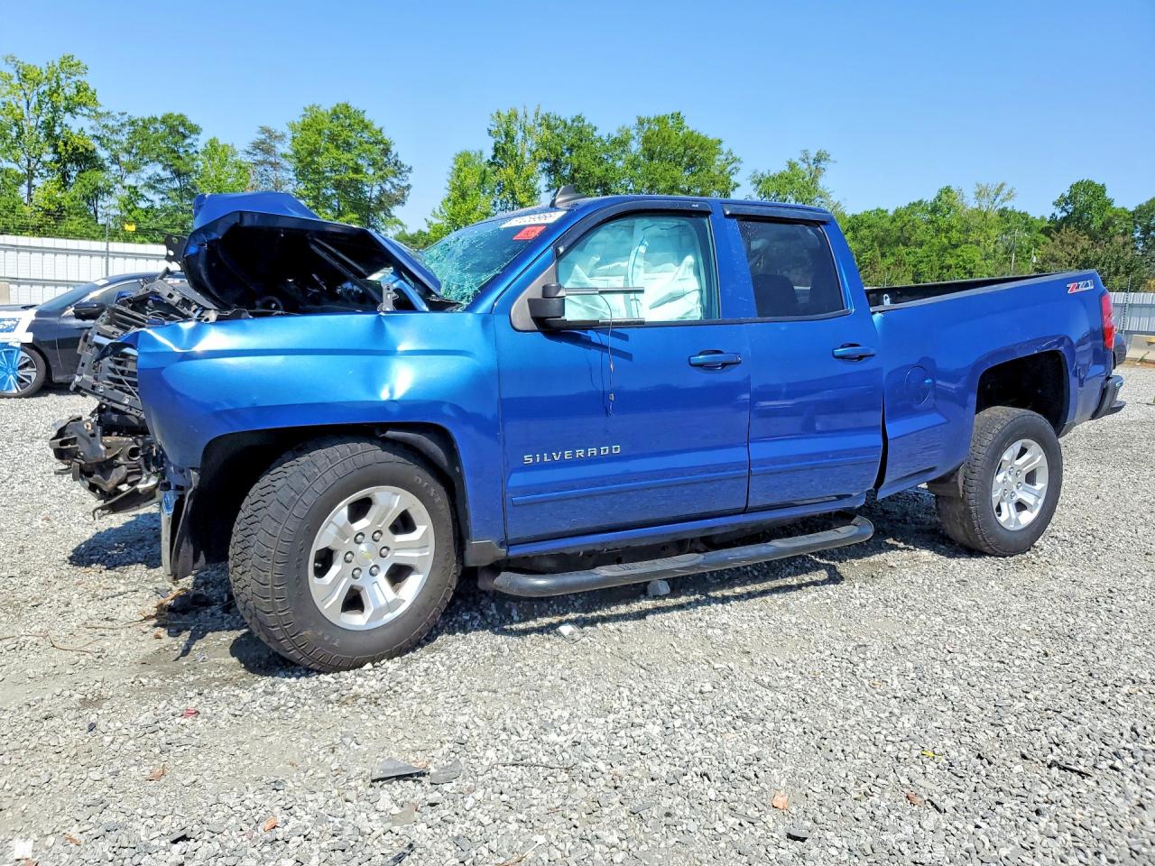 Salvage Chevrolet Silverado Image