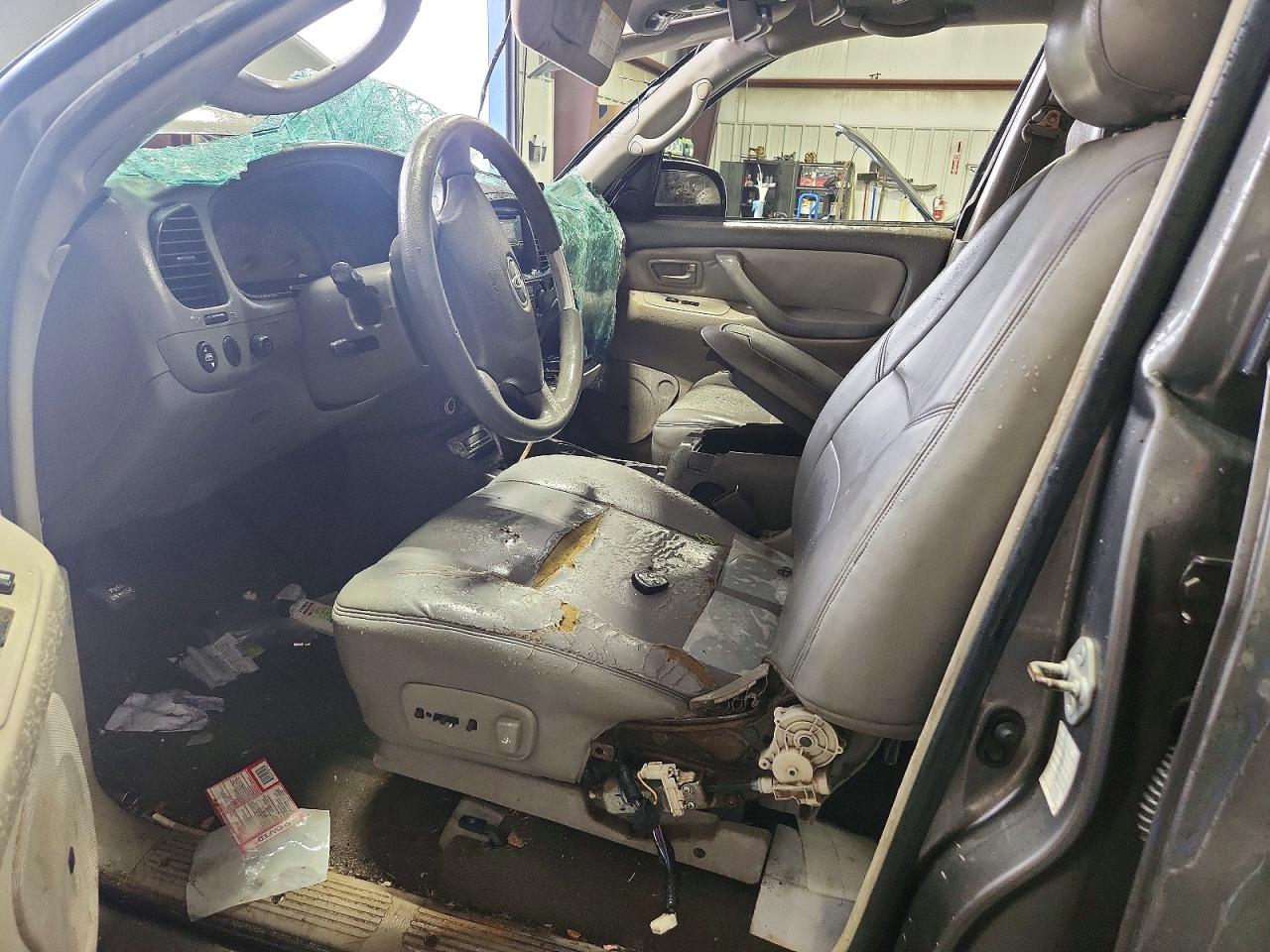 Toyota Sequoia Sr5