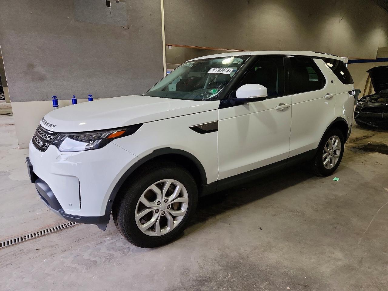 Salvage Land Rover Discovery Image