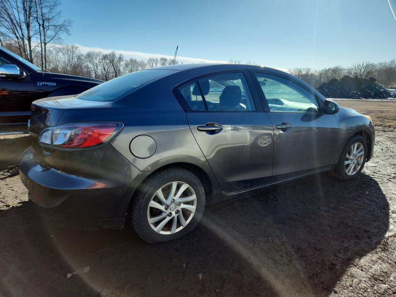 Mazda 3 I