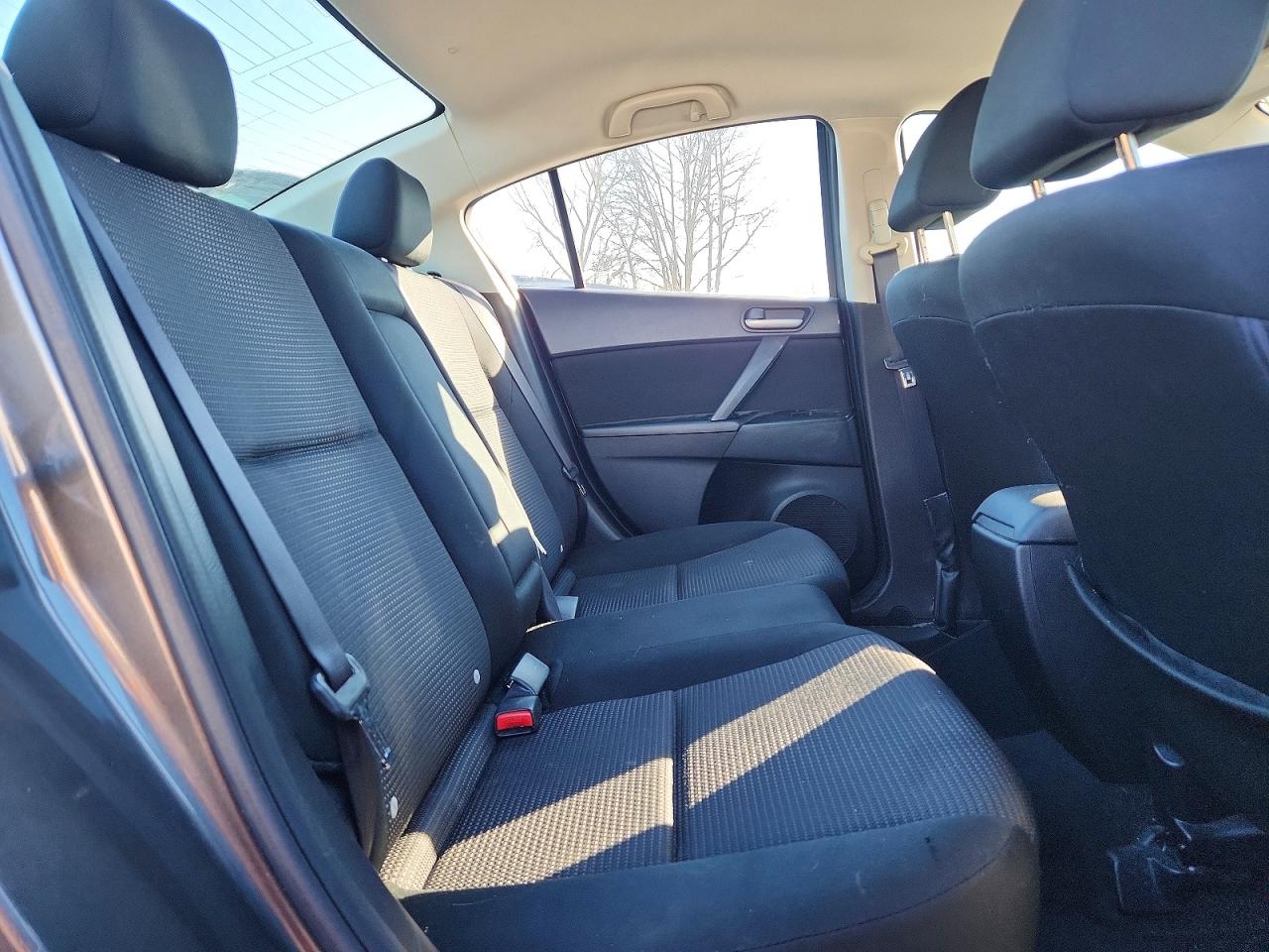 Mazda 3 I