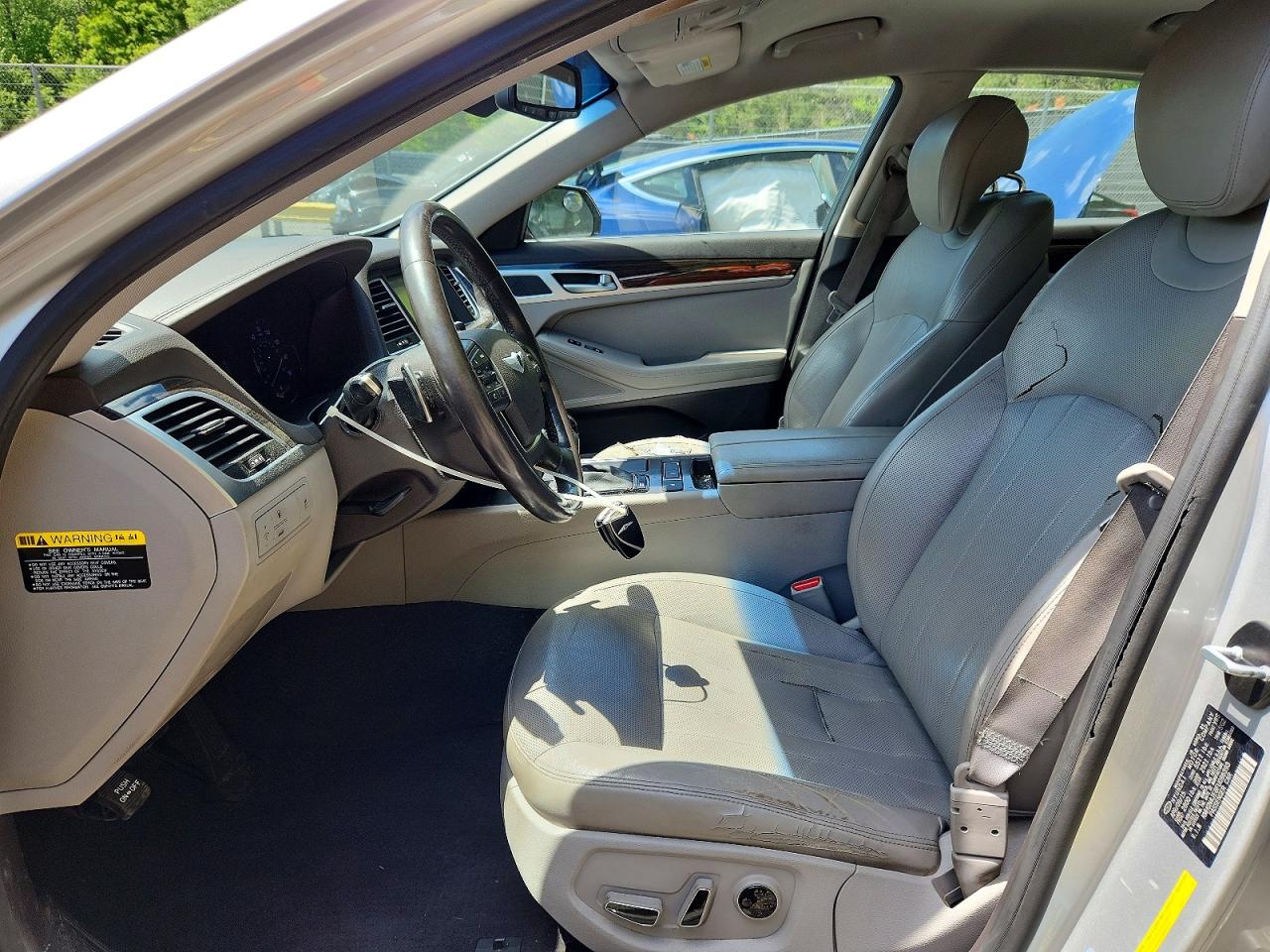 Hyundai Genesis 3.8l