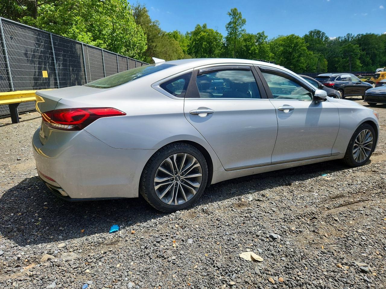 Hyundai Genesis 3.8l