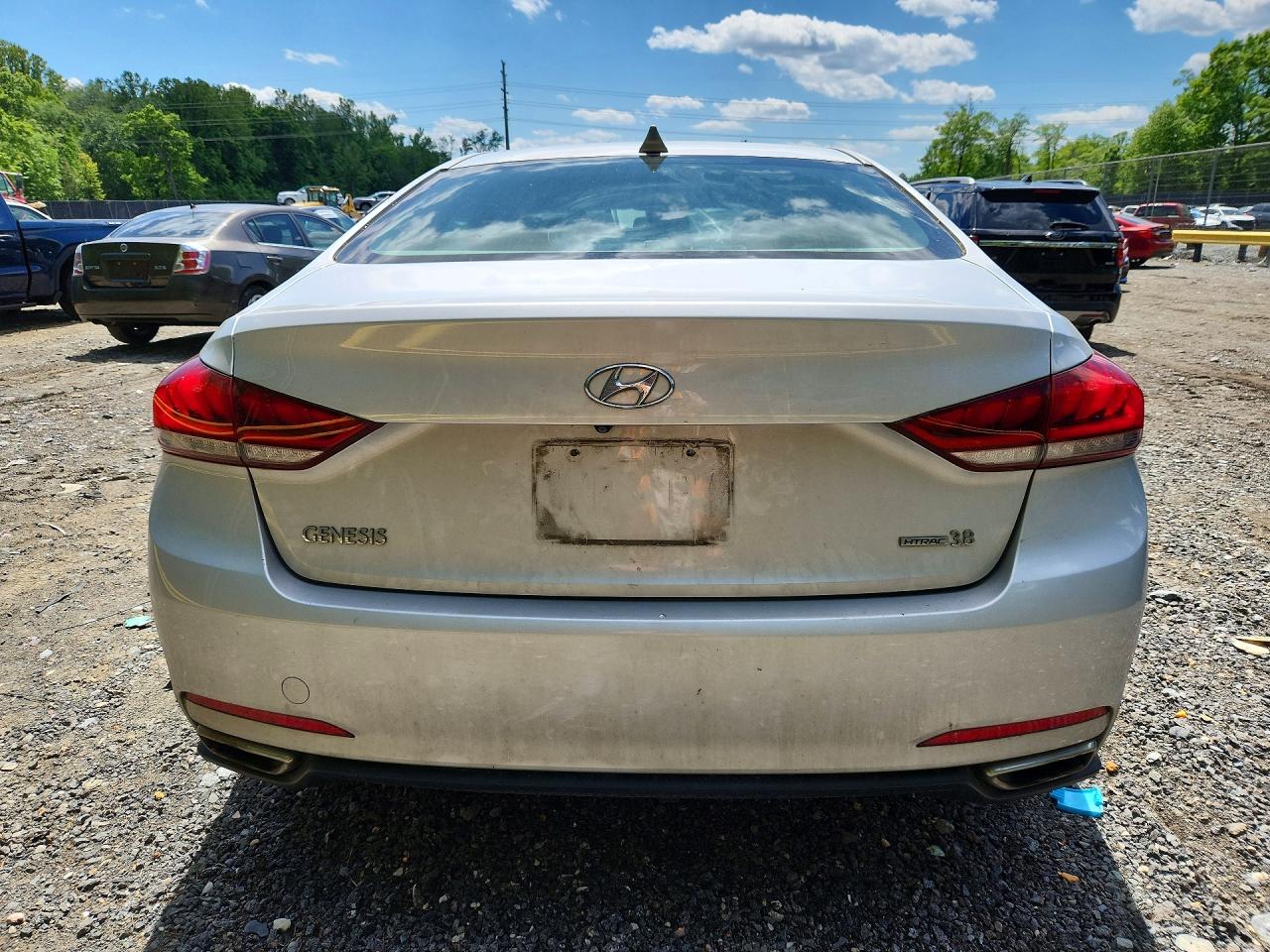 Hyundai Genesis 3.8l