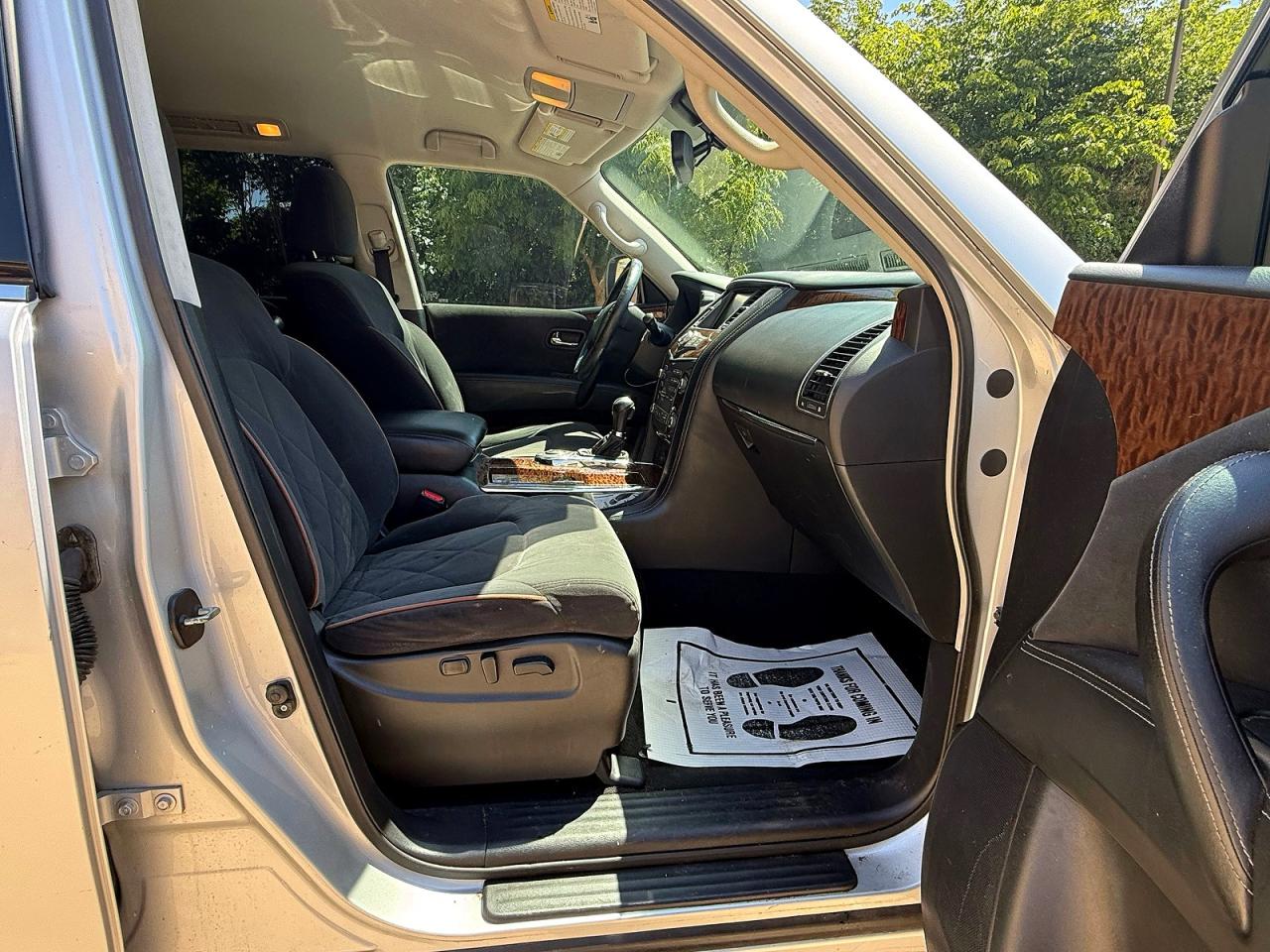 Nissan Armada Sv