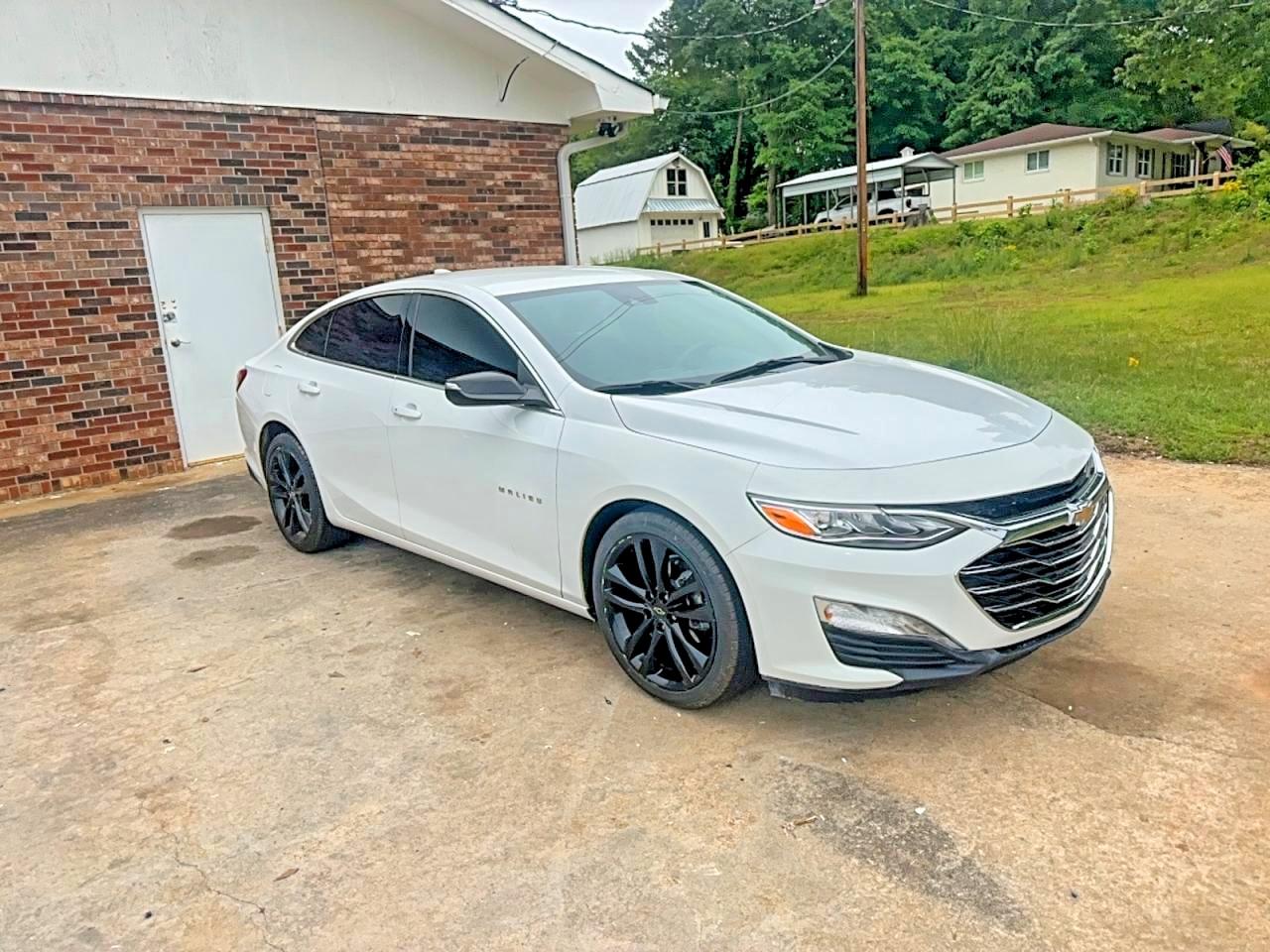 Salvage Chevrolet Malibu Image