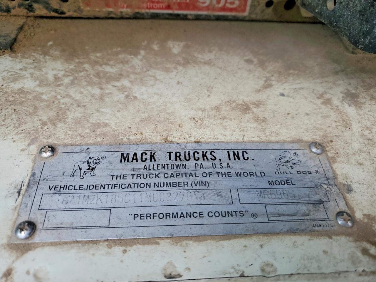 Mack 600