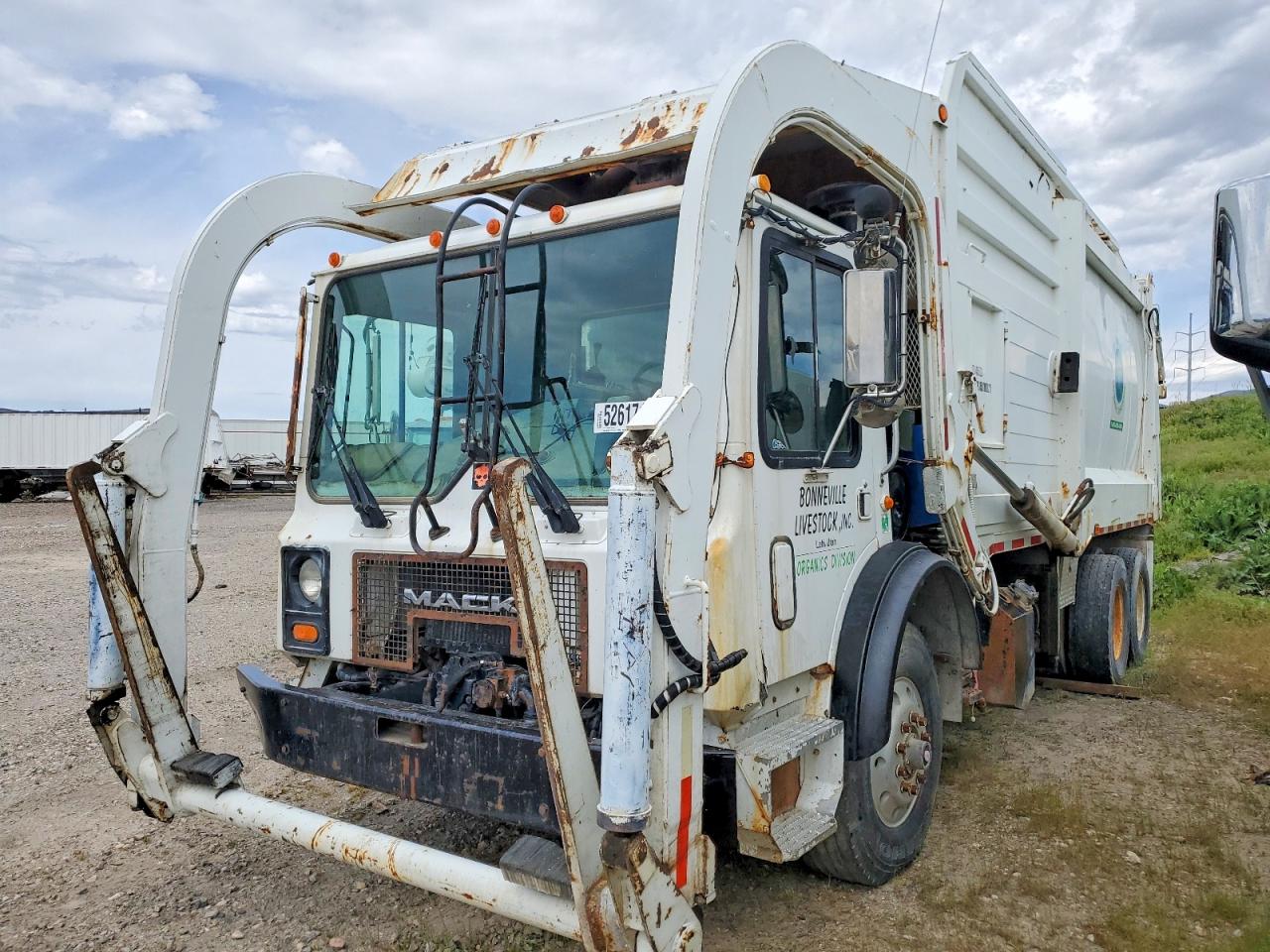Mack 600