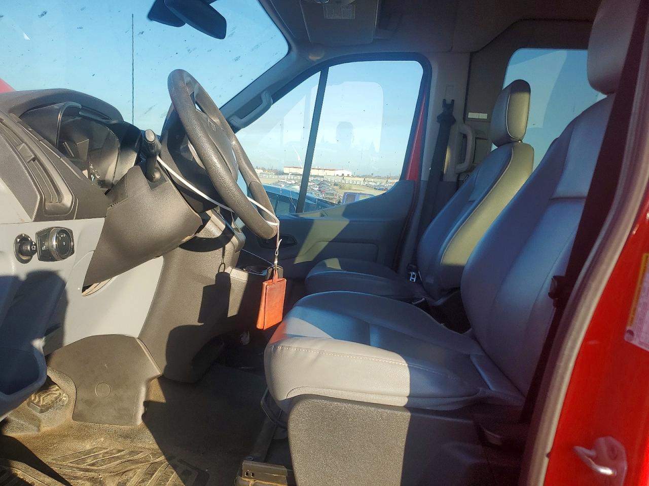Ford Transit T-150