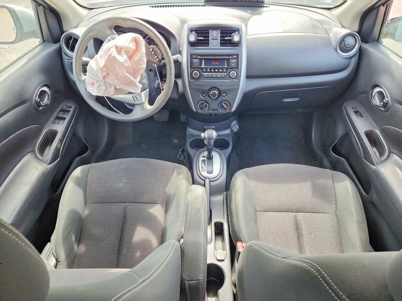 Nissan Versa Sv