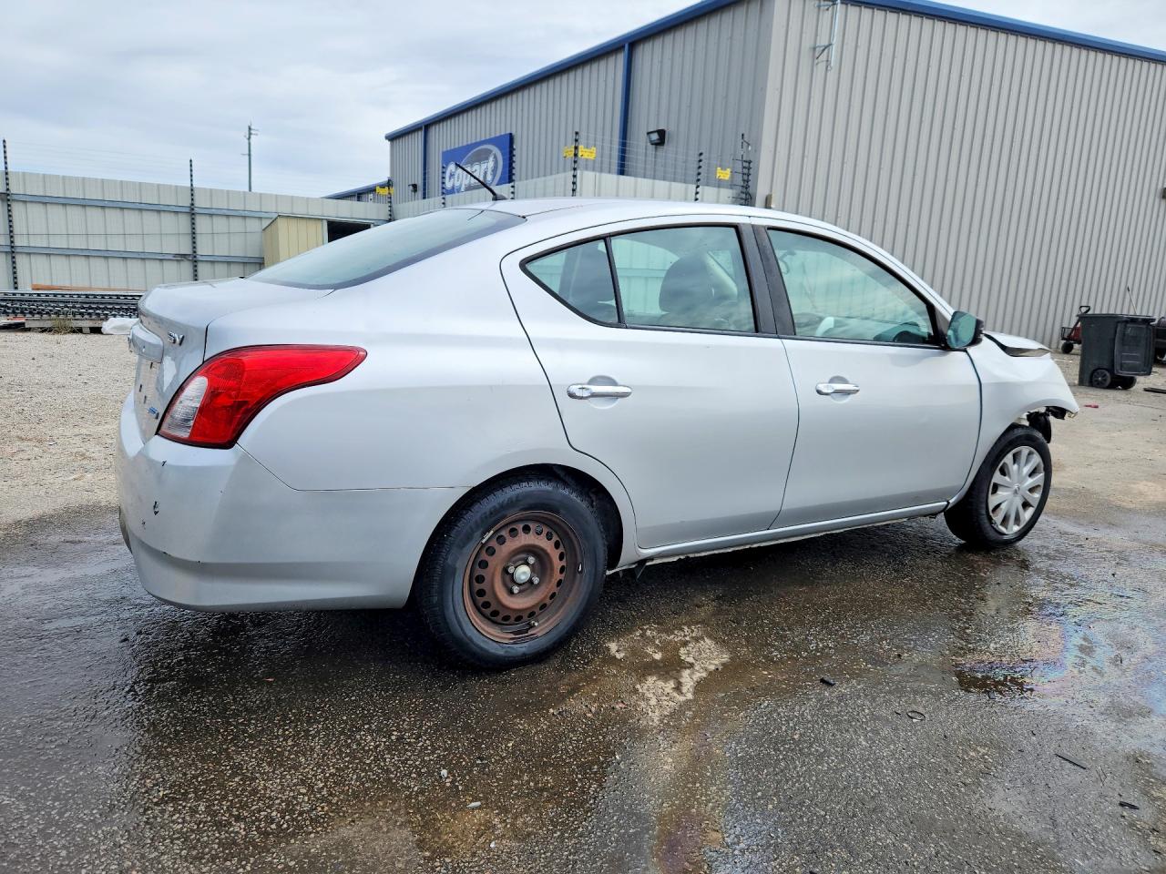 Nissan Versa Sv