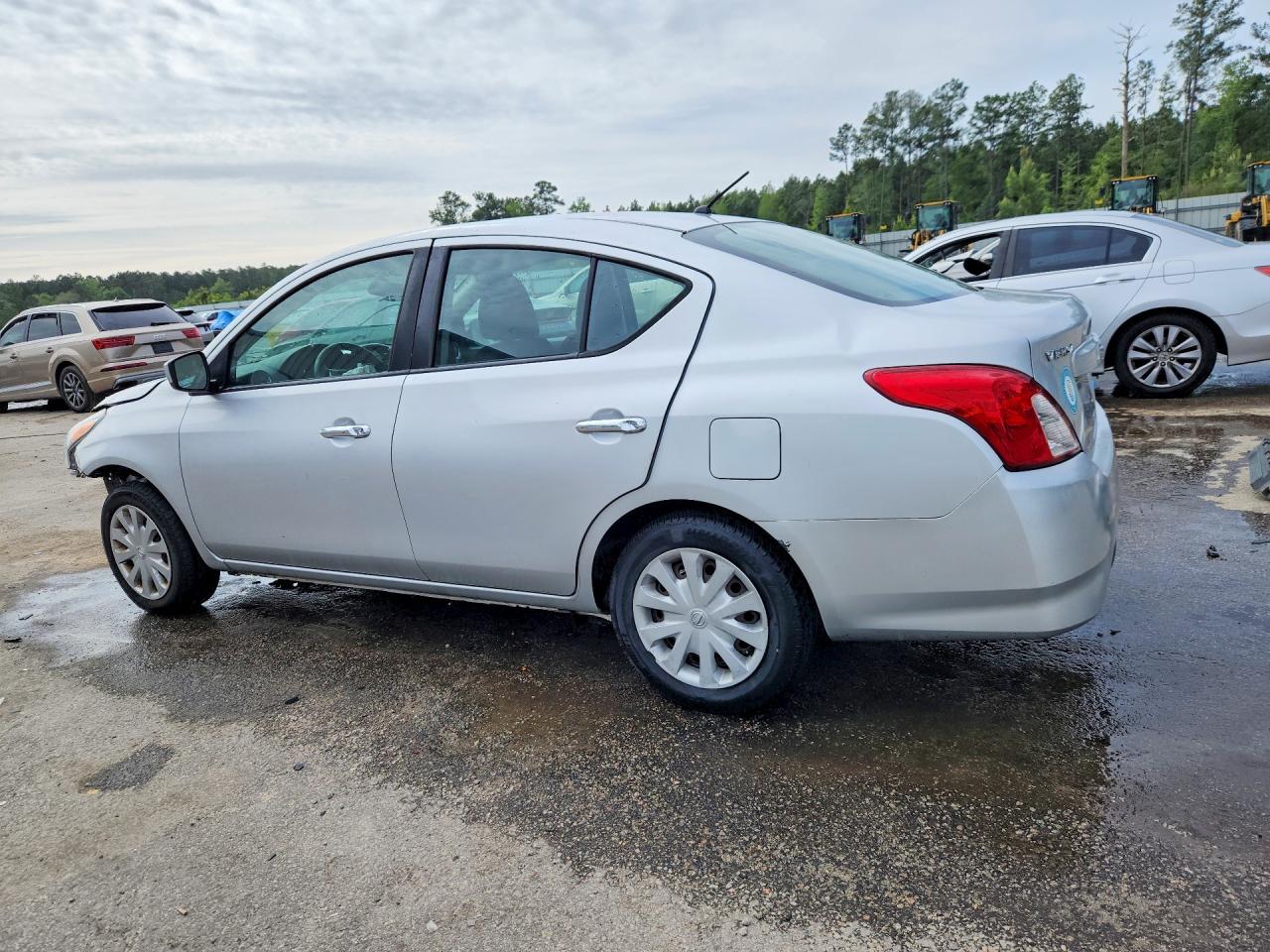 Nissan Versa Sv