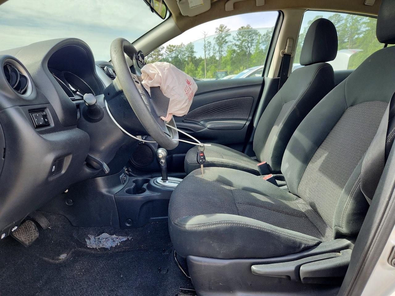 Nissan Versa Sv