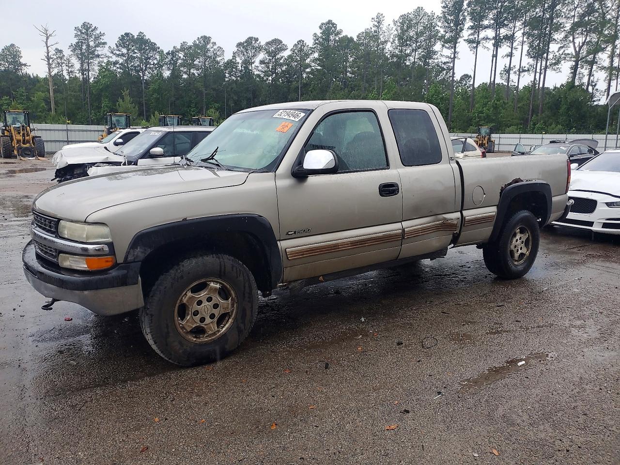 Salvage Chevrolet Silverado Image