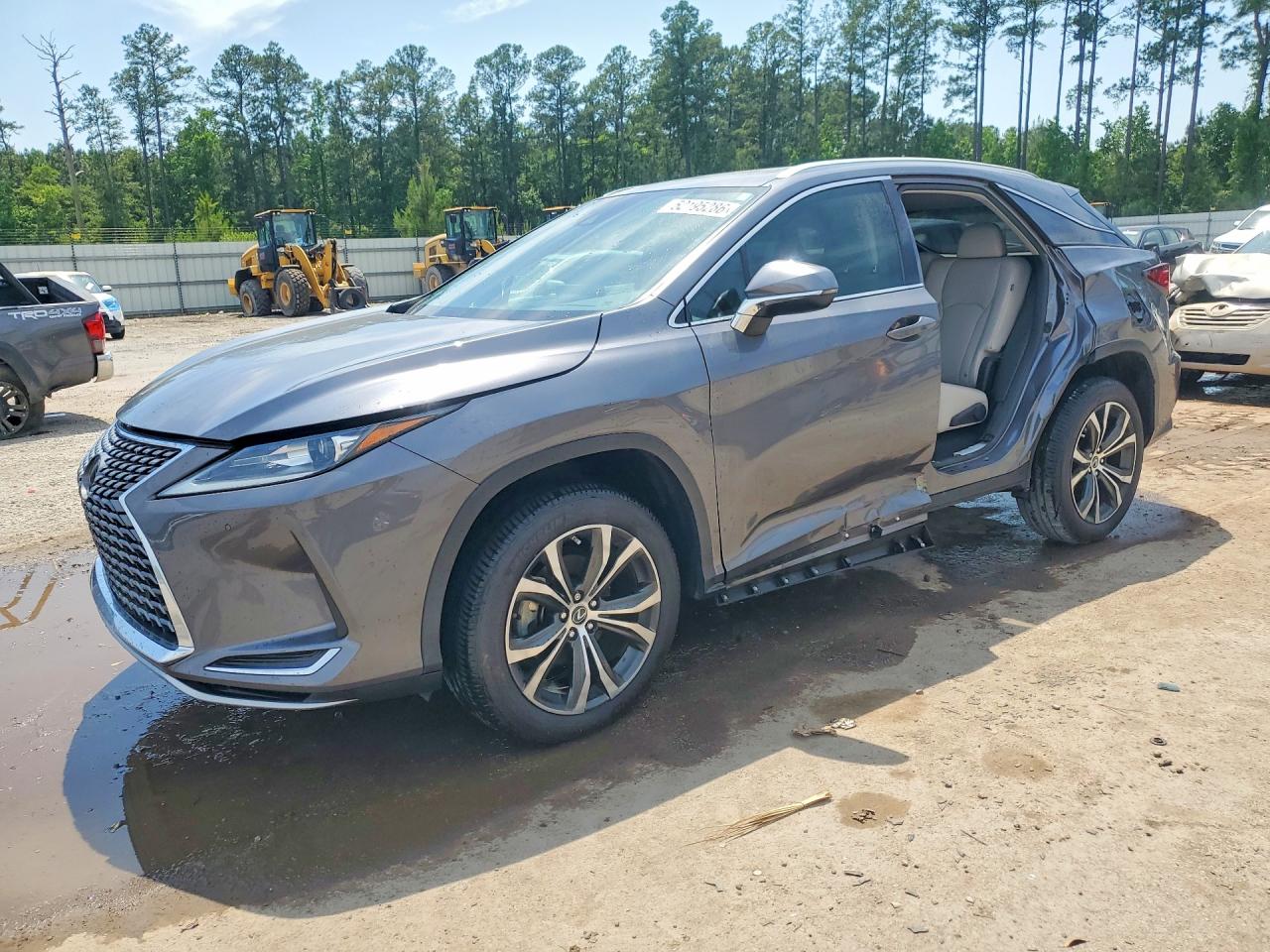 Salvage Lexus RX Image
