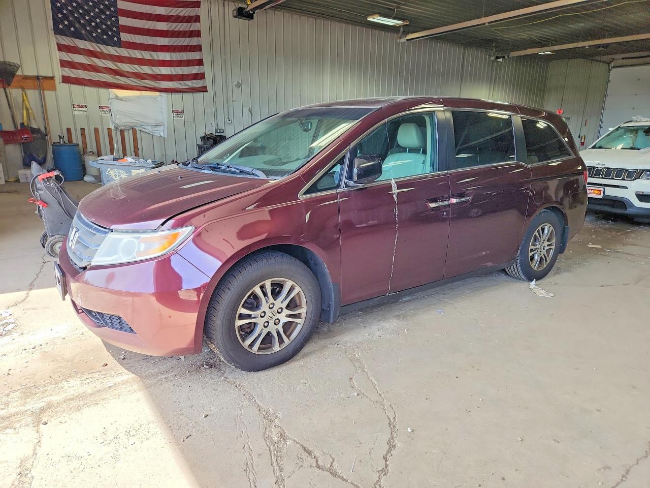Salvage Honda Odyssey Image