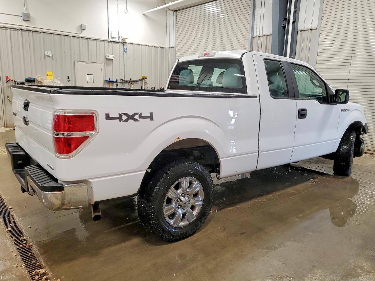 Ford F-150 Super Cab