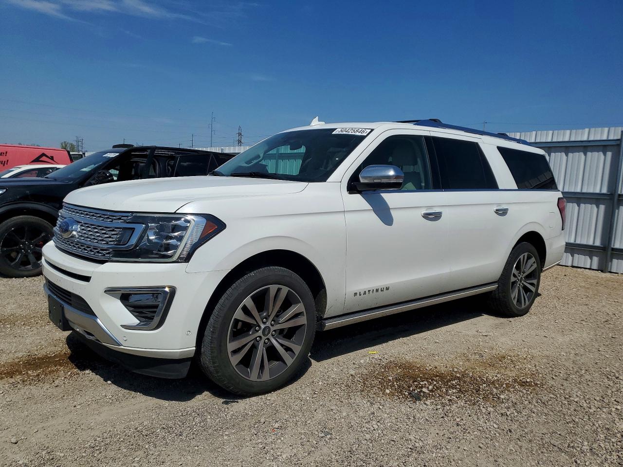 Salvage Ford Expedition Image