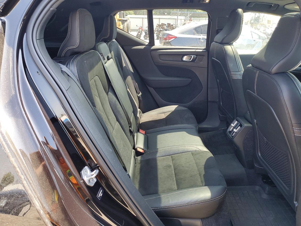 Volvo XC40 T5 R-design