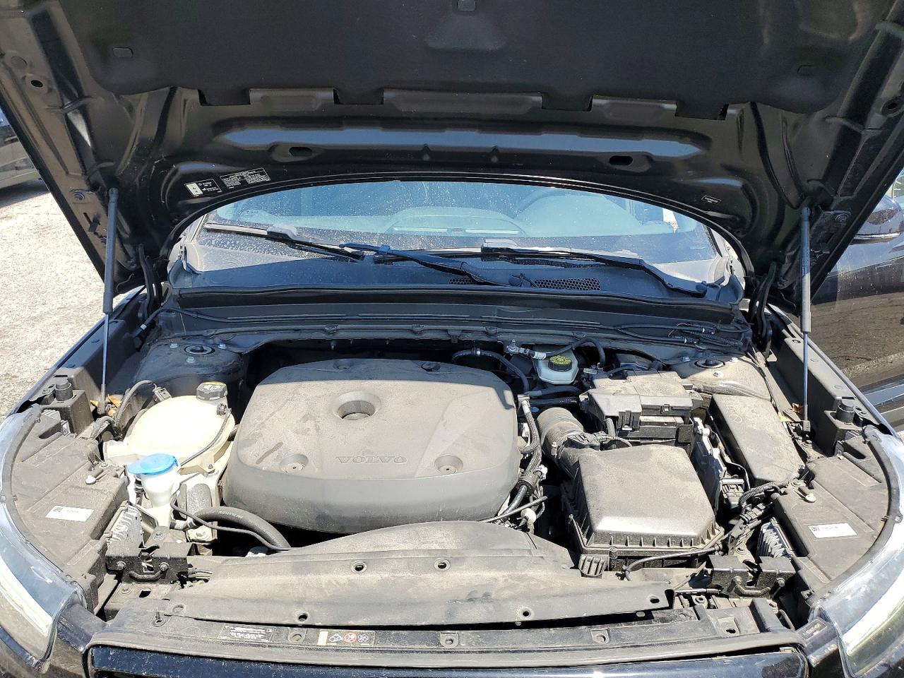 Volvo XC40 T5 R-design
