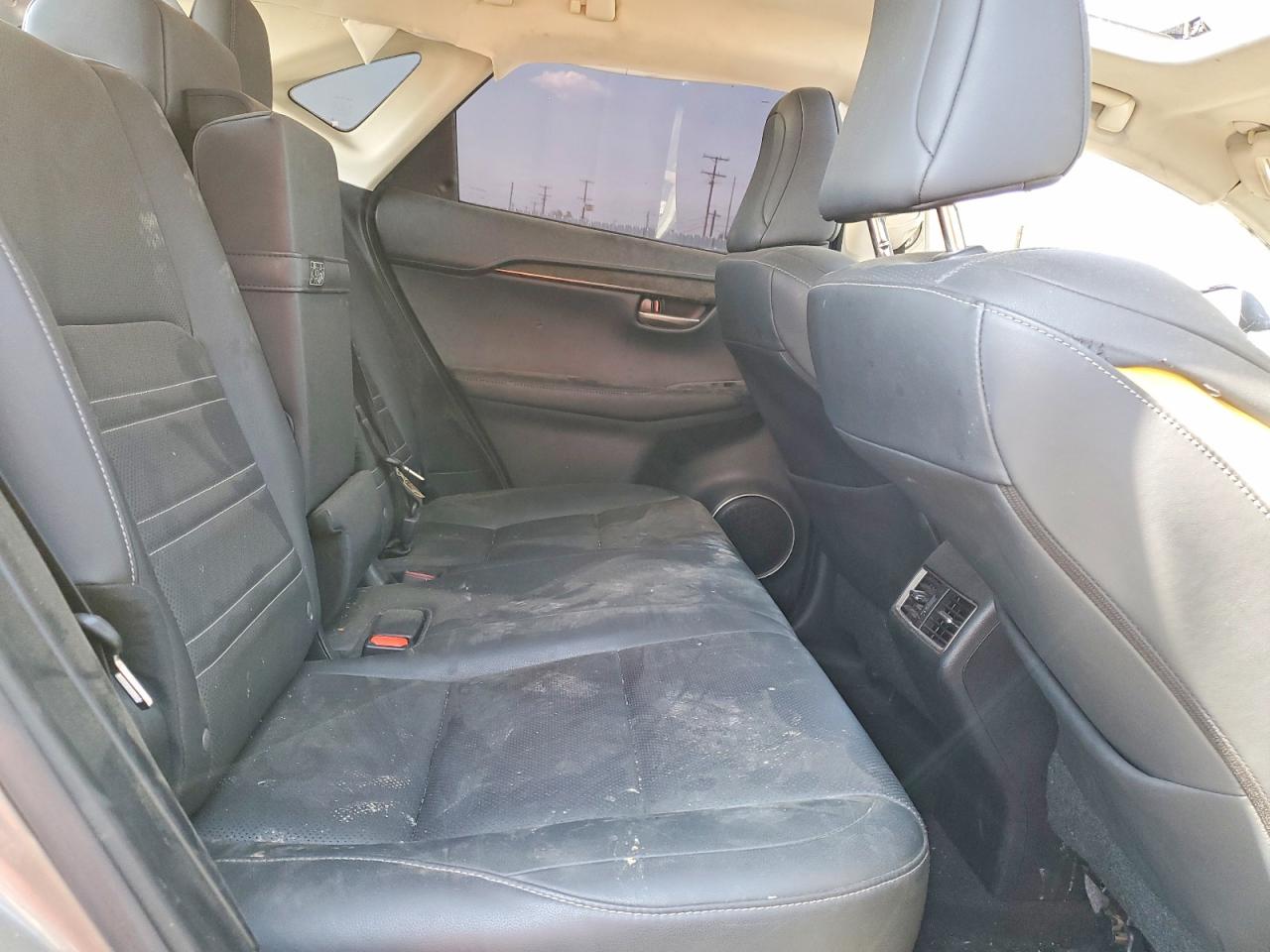 Lexus NX Base