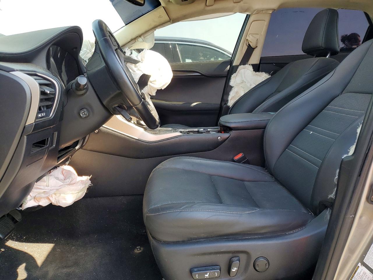 Lexus NX Base