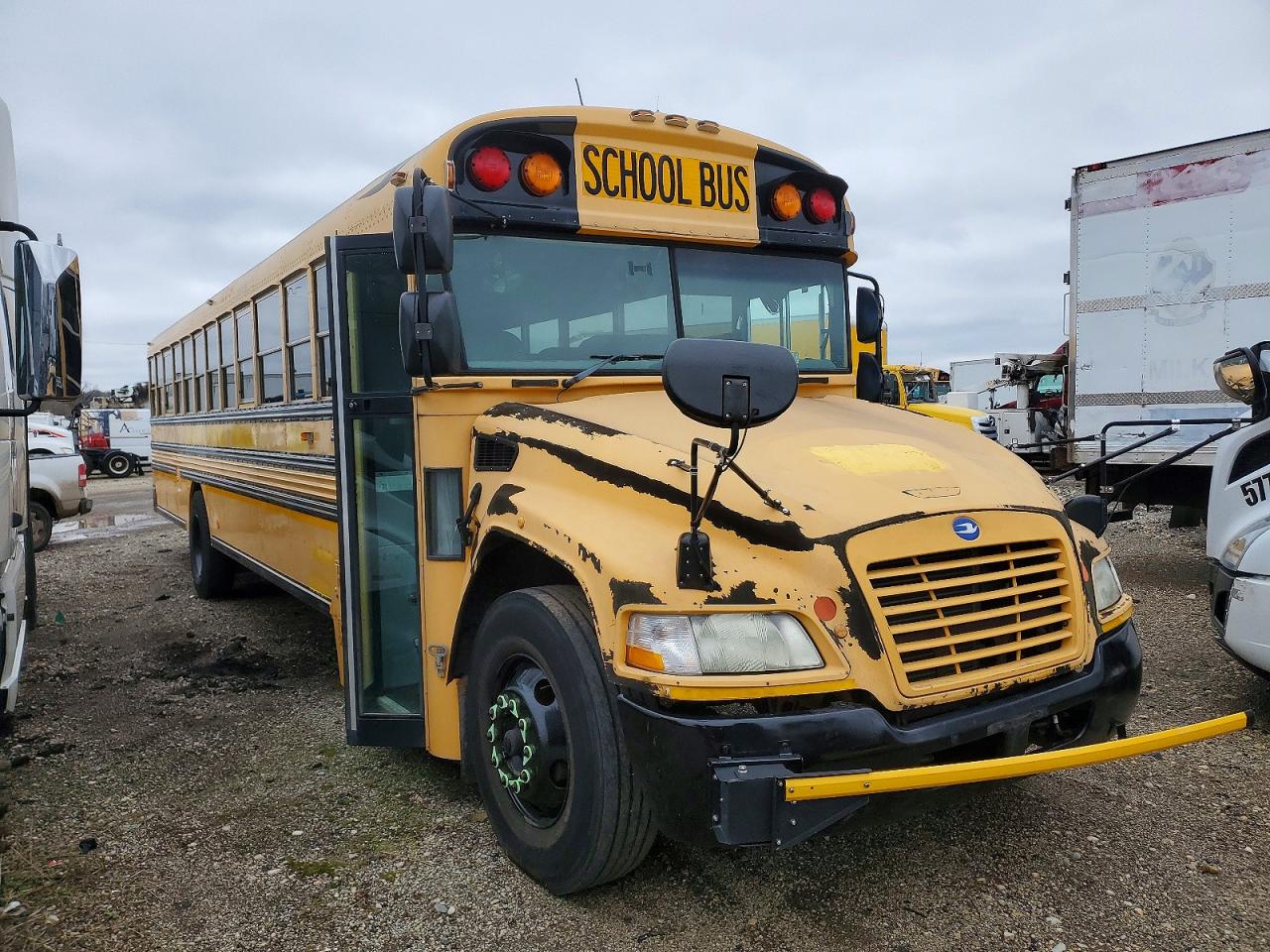 Salvage Bluebird School Bus Image