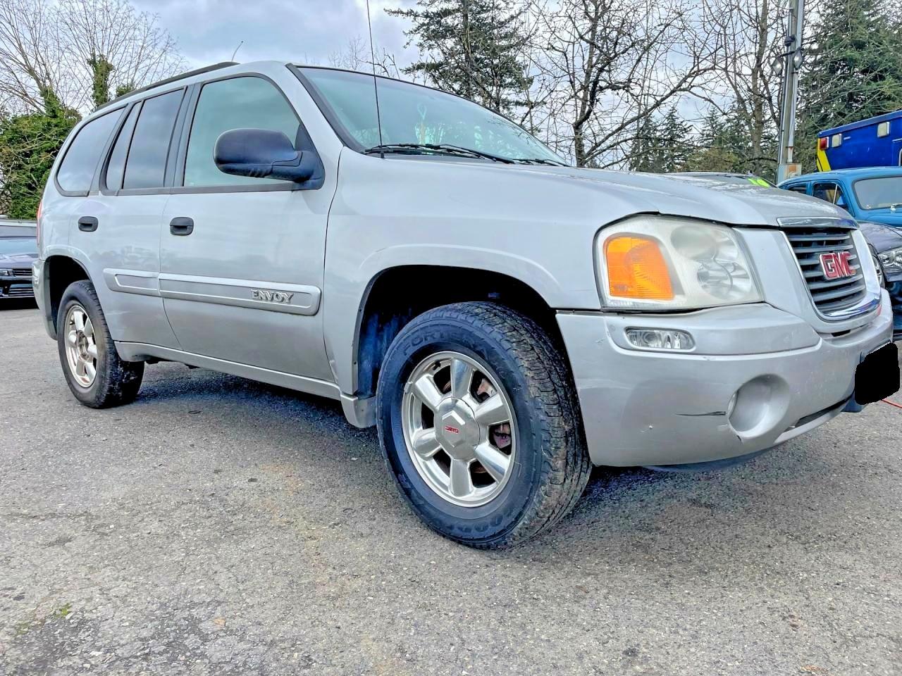 Salvage GMC Envoy Image