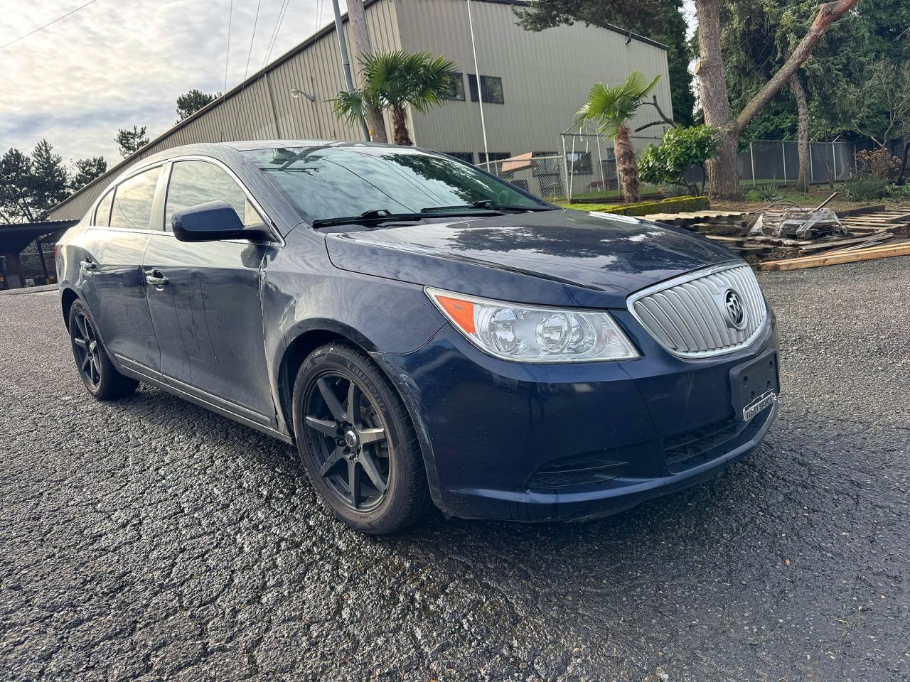 Salvage Buick LaCrosse Image