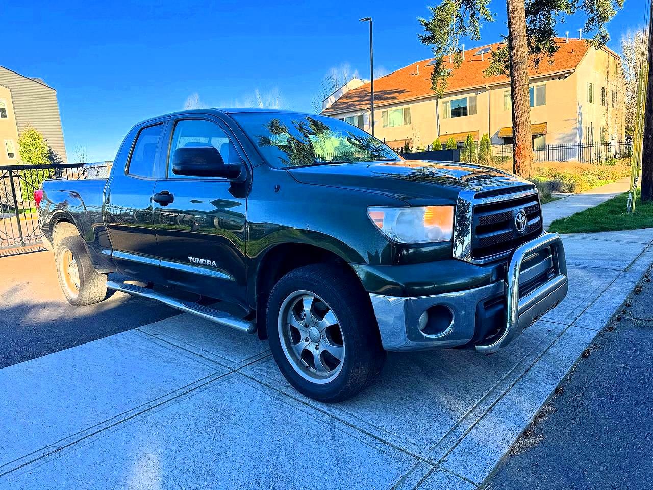 Salvage Toyota Tundra Image