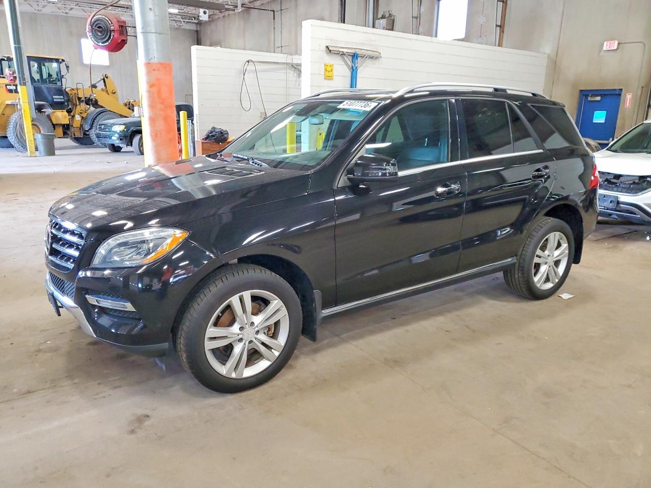 Salvage Mercedes-Benz M-Class Image