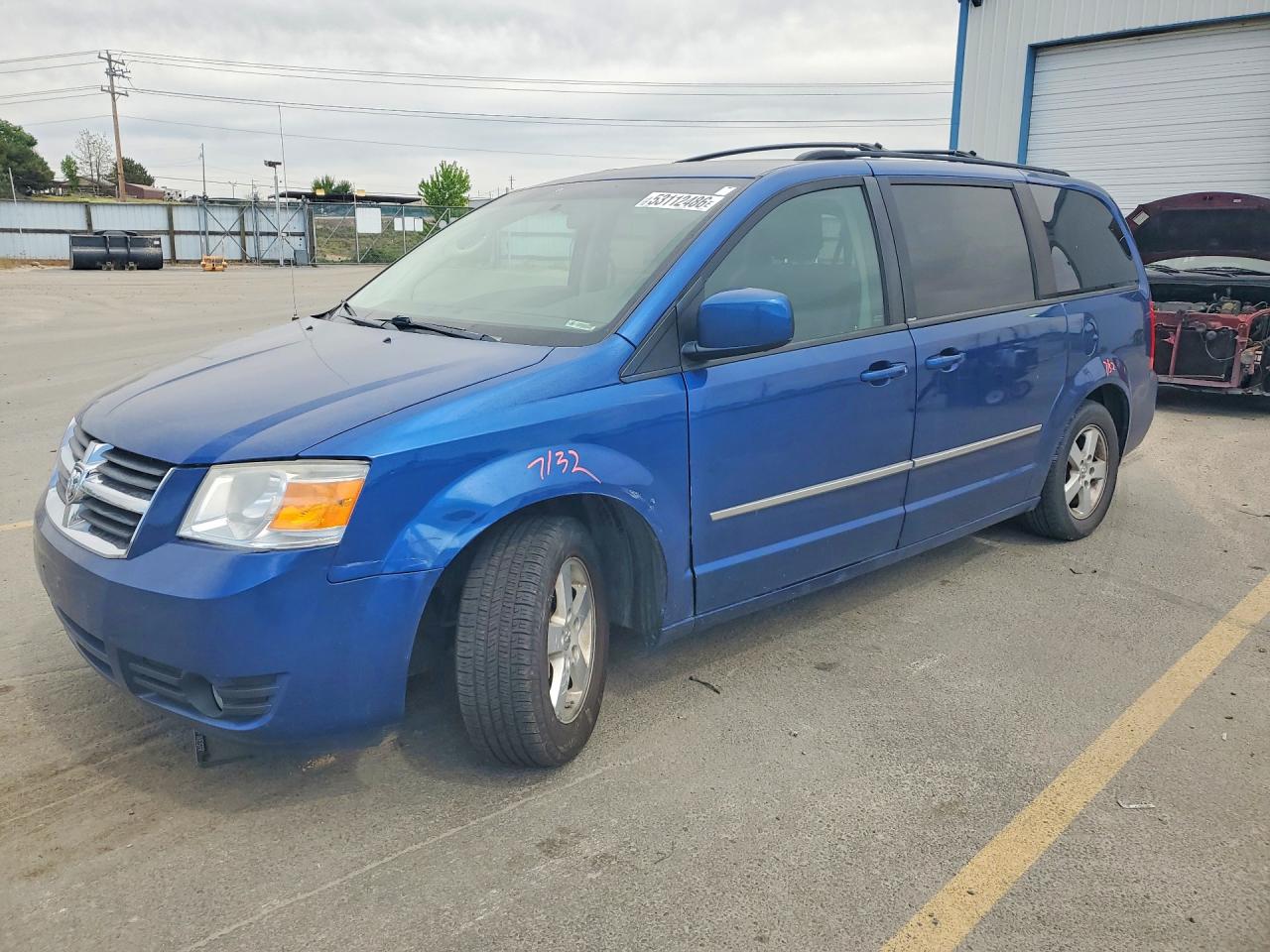 Salvage Dodge Caravan Image