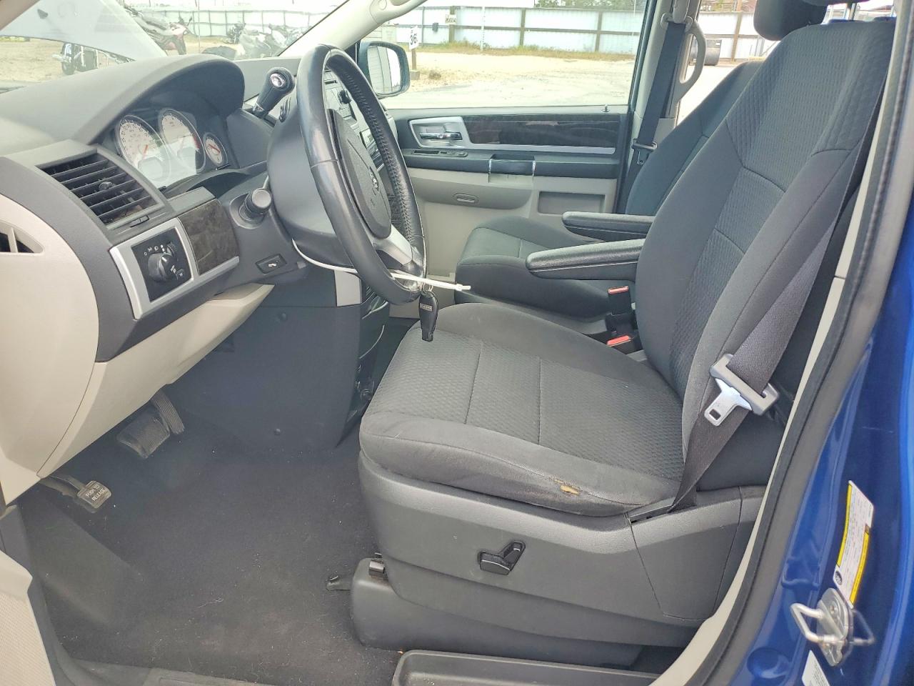 Dodge Caravan Sxt
