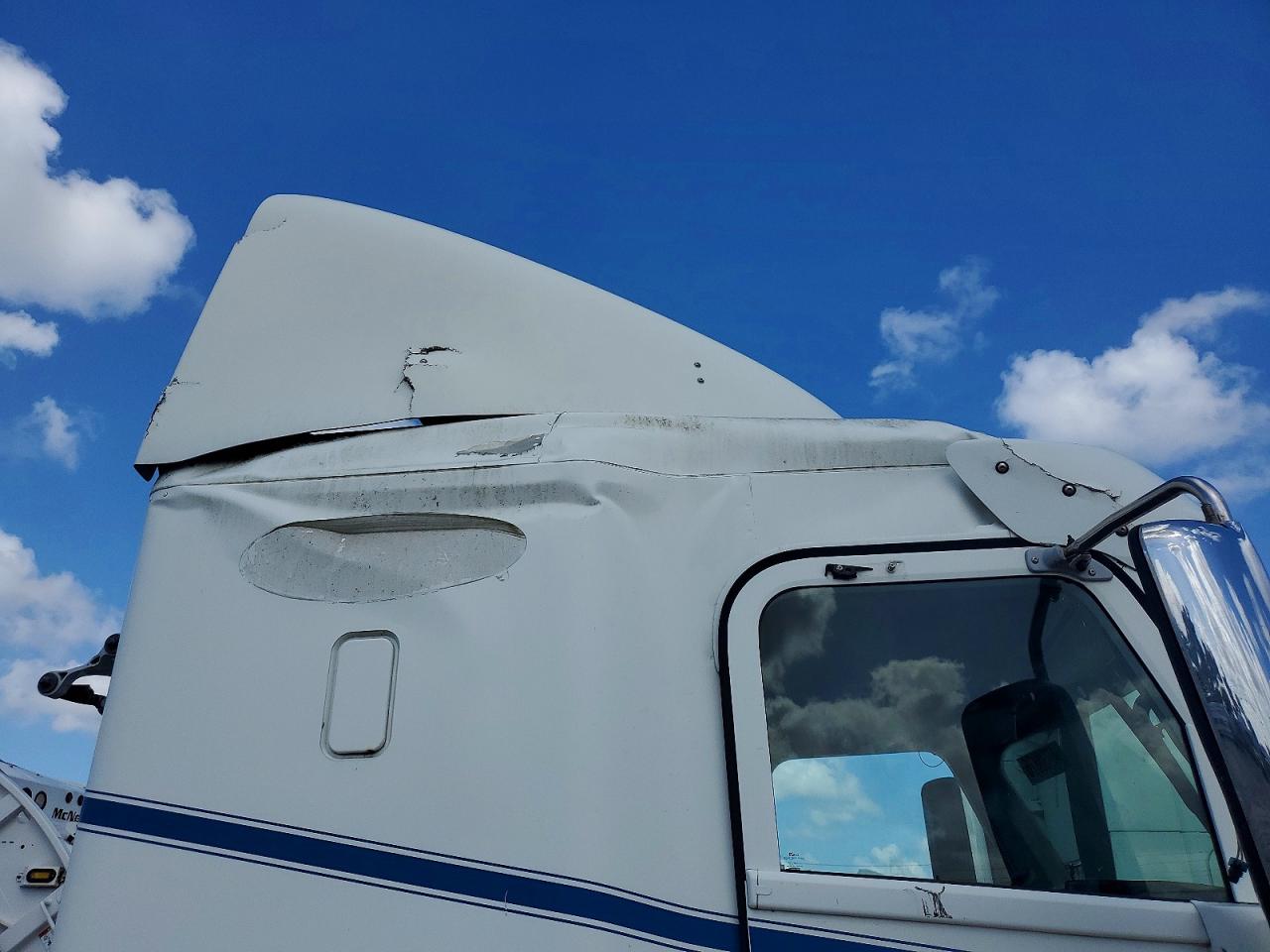 Freightliner Columbia 112