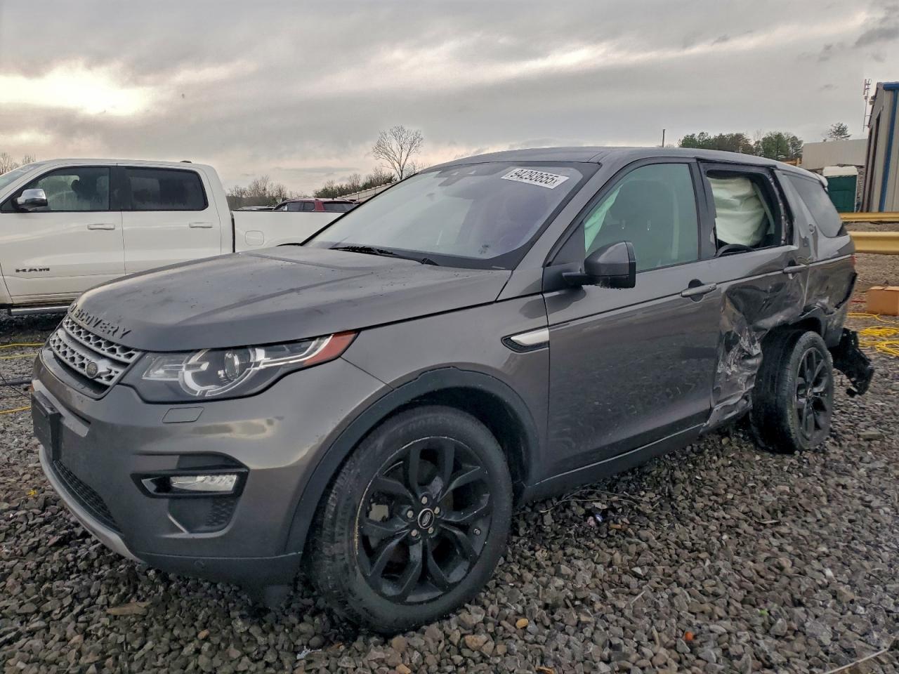 Salvage Land Rover Discovery Image
