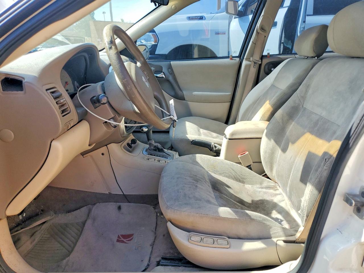 Saturn L200