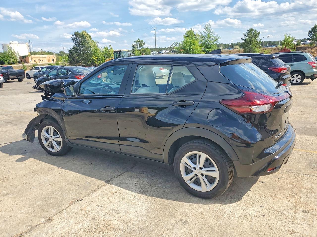 Nissan Kicks S