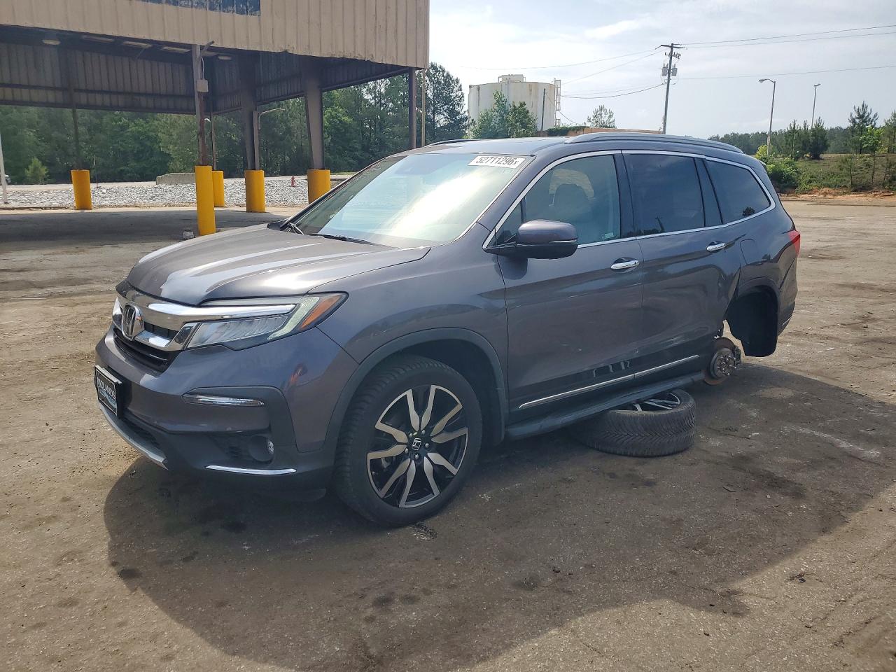 Salvage Honda Pilot Image