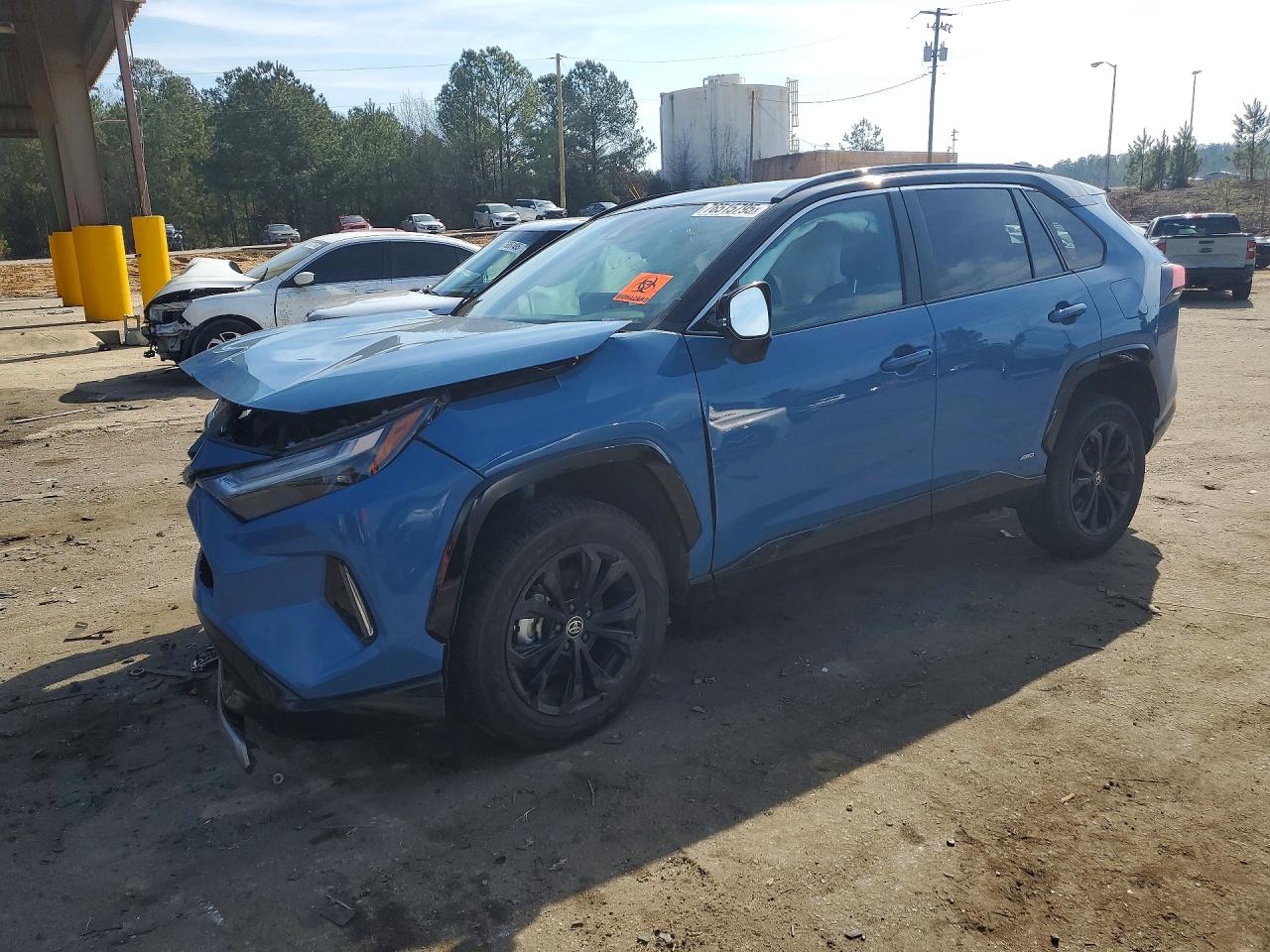 Salvage Toyota RAV4 Image