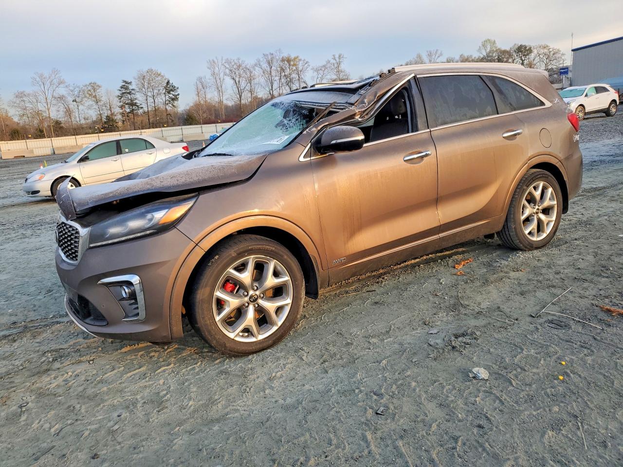 Salvage Kia Sorento Image